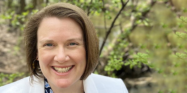 Headshot of Rebecca Meuninck